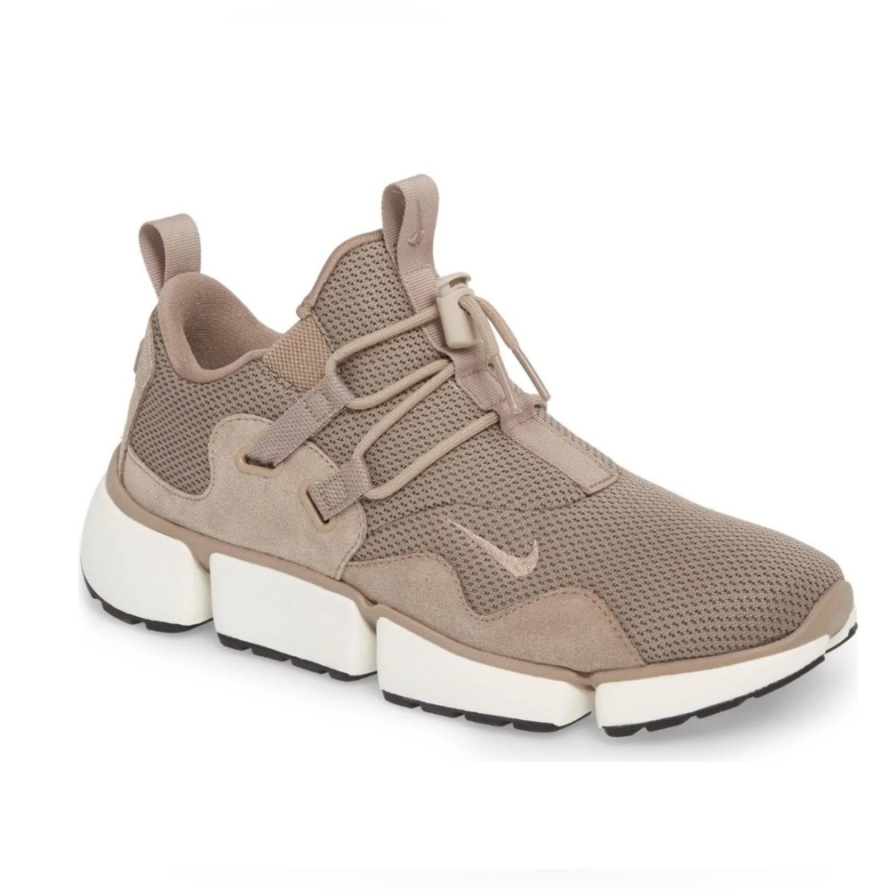 Nike Pocketknife DM